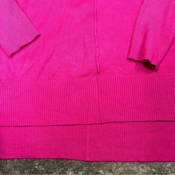 NWT Main Strip Hi Lo Sweater Women’s Small‎ Fushia Style LL20346 Side Slits - Picture 6 of 9